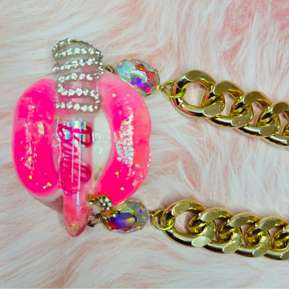 Barbie Necklace - Picture 3 of 7